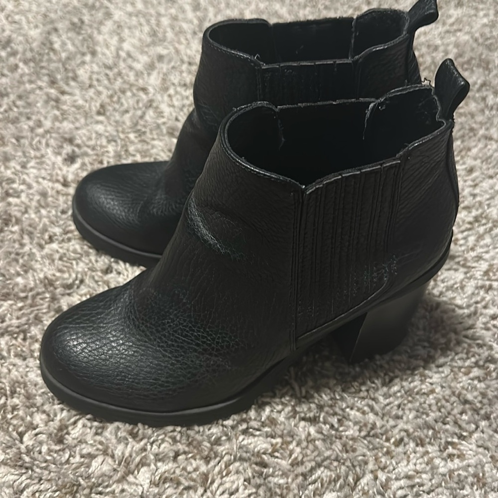 Sam & Libby Chunky Black Bootie